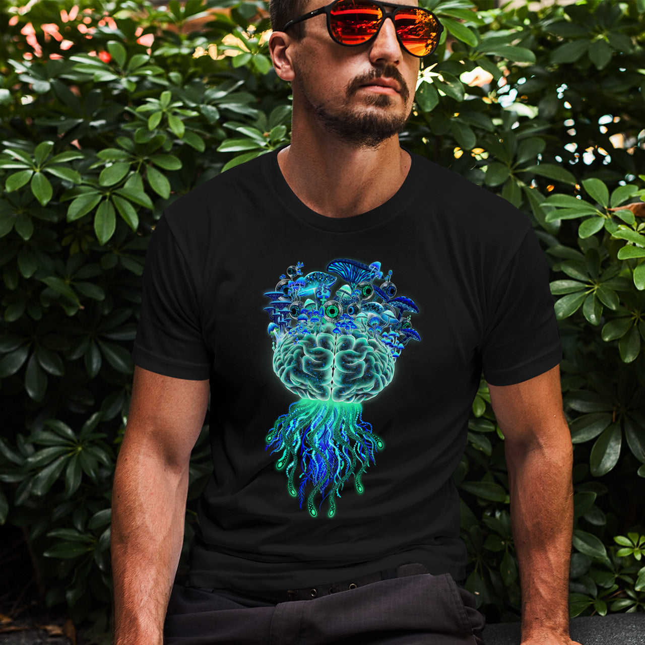 Mushrooms on the Brain |Shroomaniac| Psychedelic and Psytrance Mushroom T-Shirt
