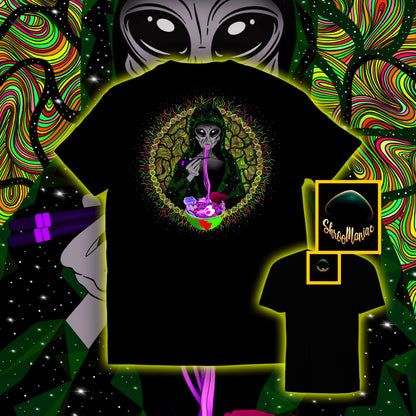 Alien Ramen |Shroomaniac| Psychedelic and Psytrance Alien UFO T-Shirt